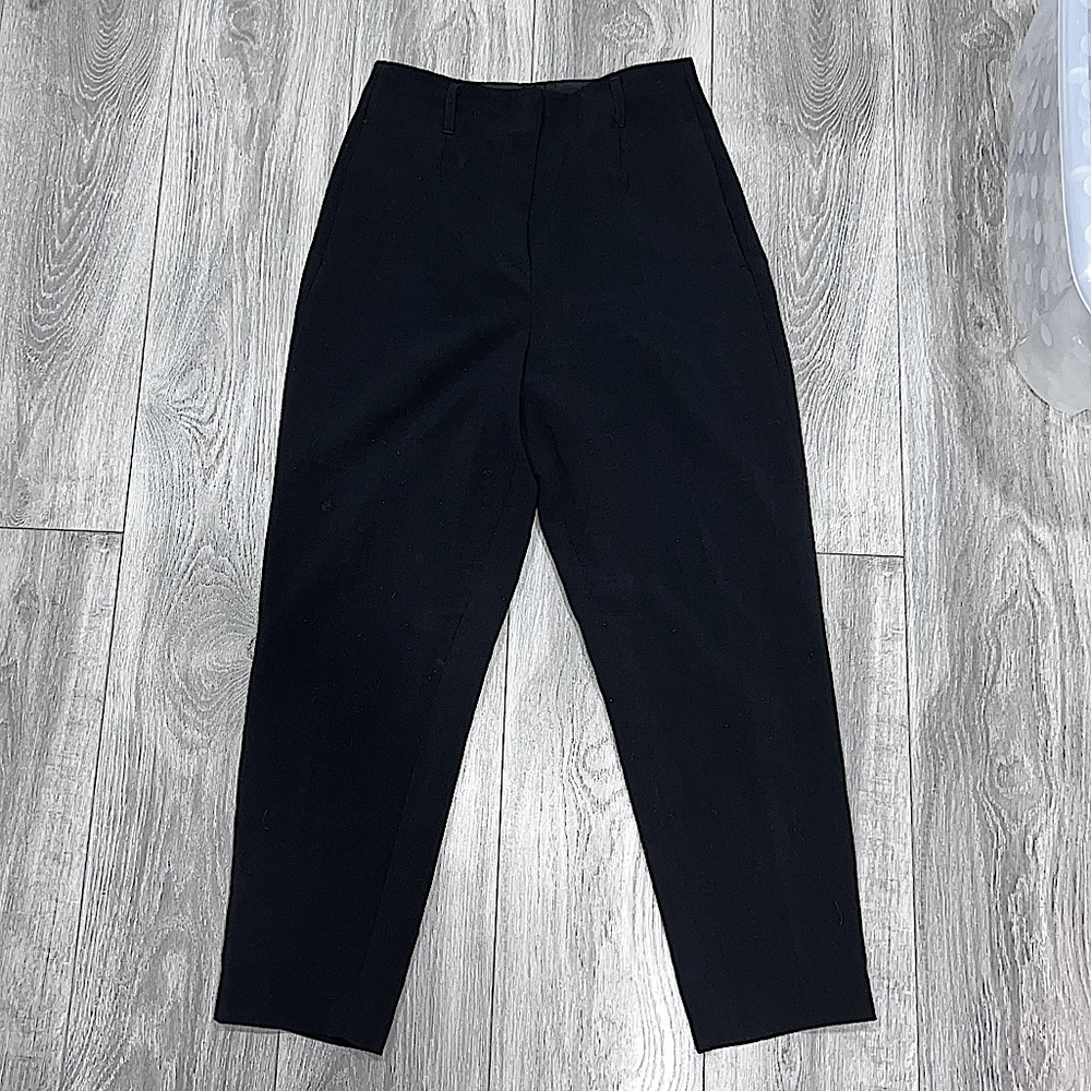 Woman’s H&M Dress Pants